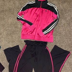 Vintage adidas track suit. Jaw string waste. Flare bottom
